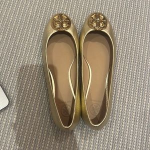 NWOT gold tory burch women’s ballet flats size 8